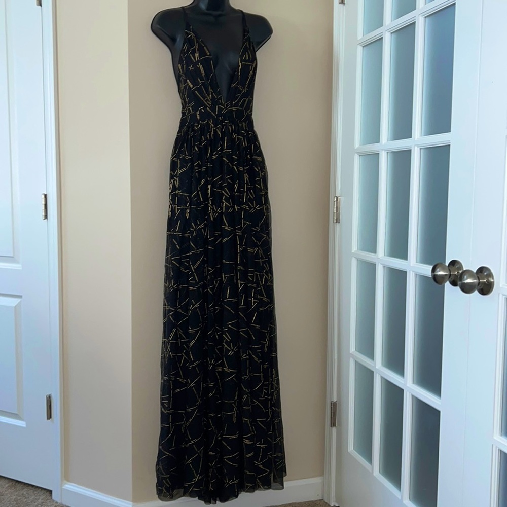 Black & Gold Sheer Backless Gown-NWB!!🖤✨
